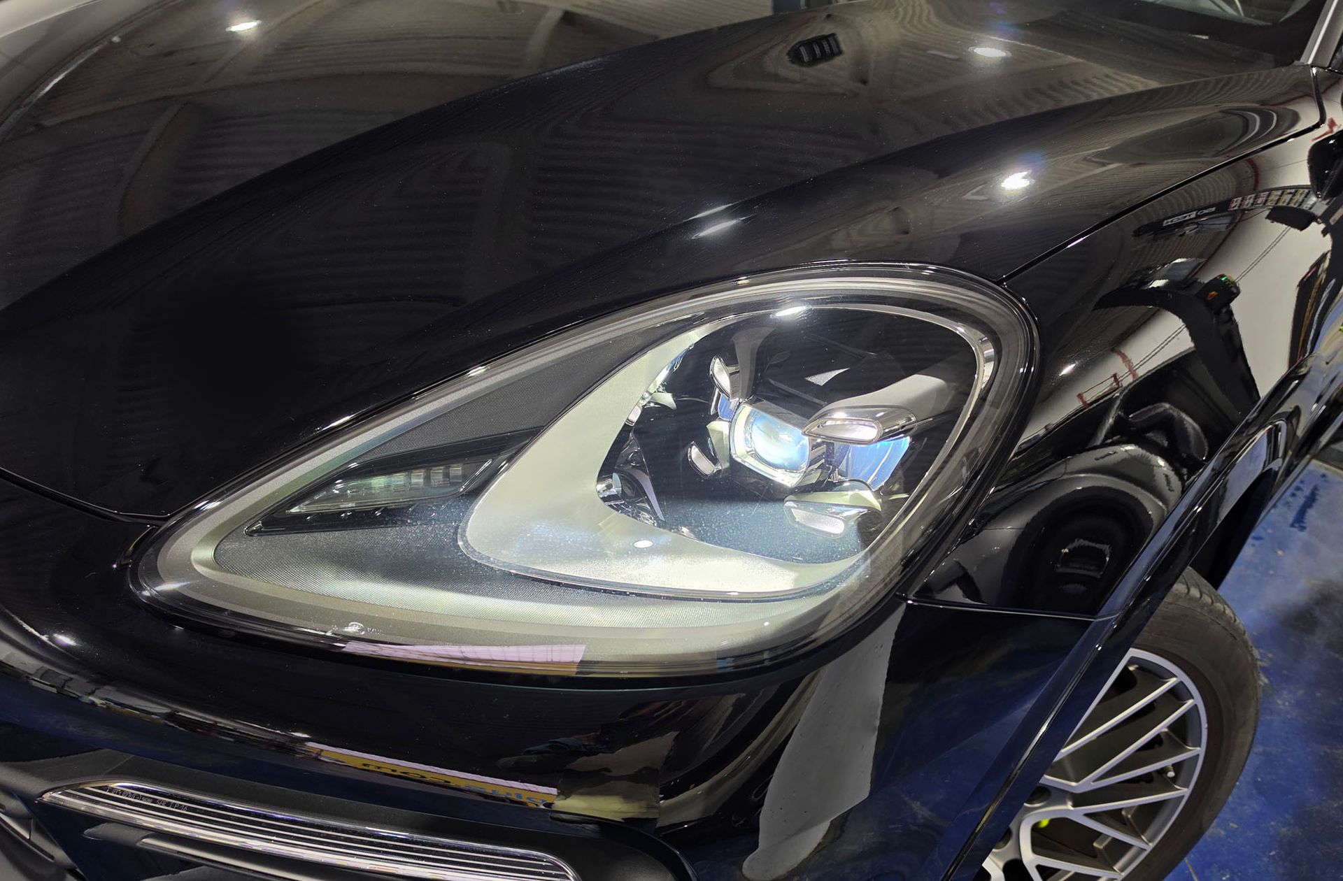 Porsche Cayenne Coupé E-Hybrid Platinum Edition - foto 22