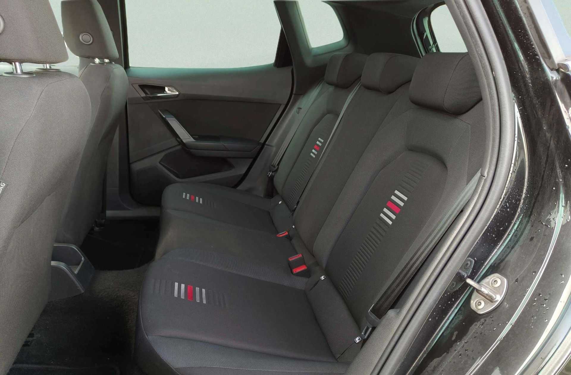 SEAT Arona 1.0 TSI Ecomotive FR DSG - foto 18