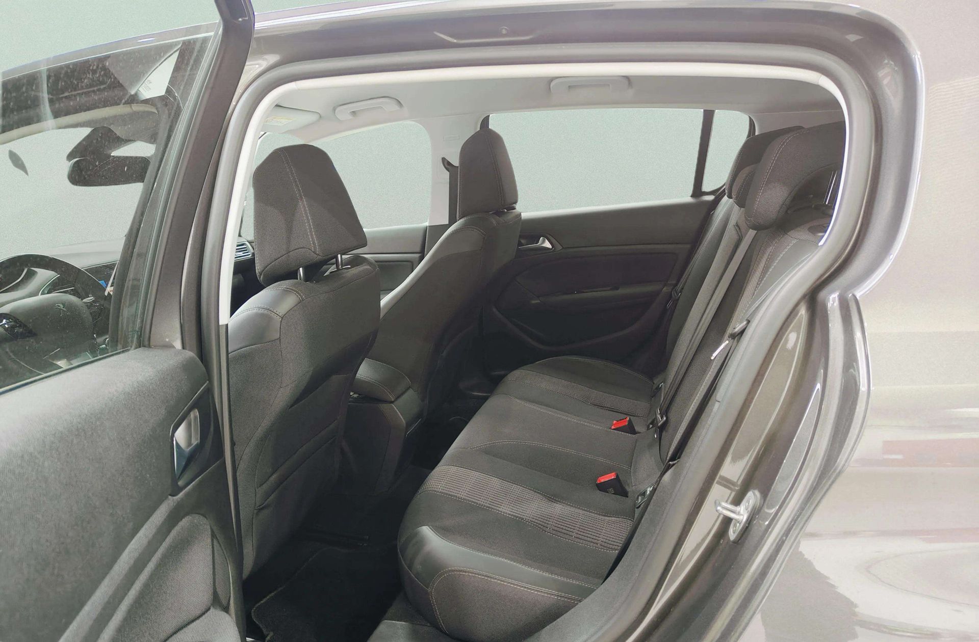 Peugeot 308 BlueHDi 130 Allure - foto 13