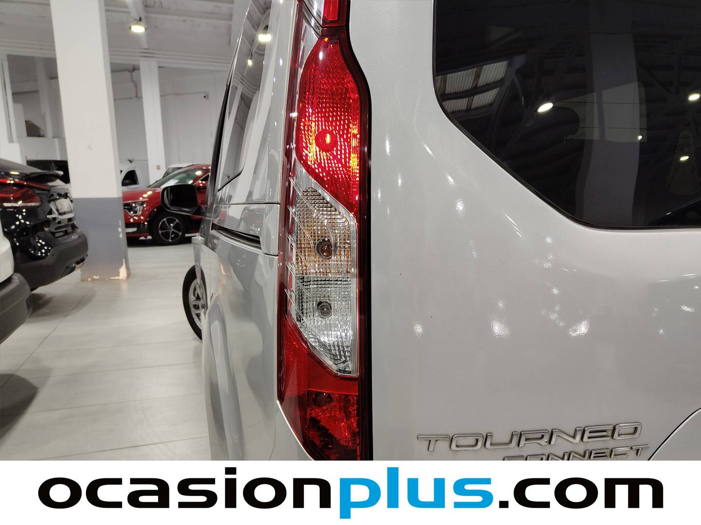 Foto Ford Grand Tourneo Connect Ford Grand Tourneo Connect 1.5 TDCi Titanium PowerShift  (120 CV)