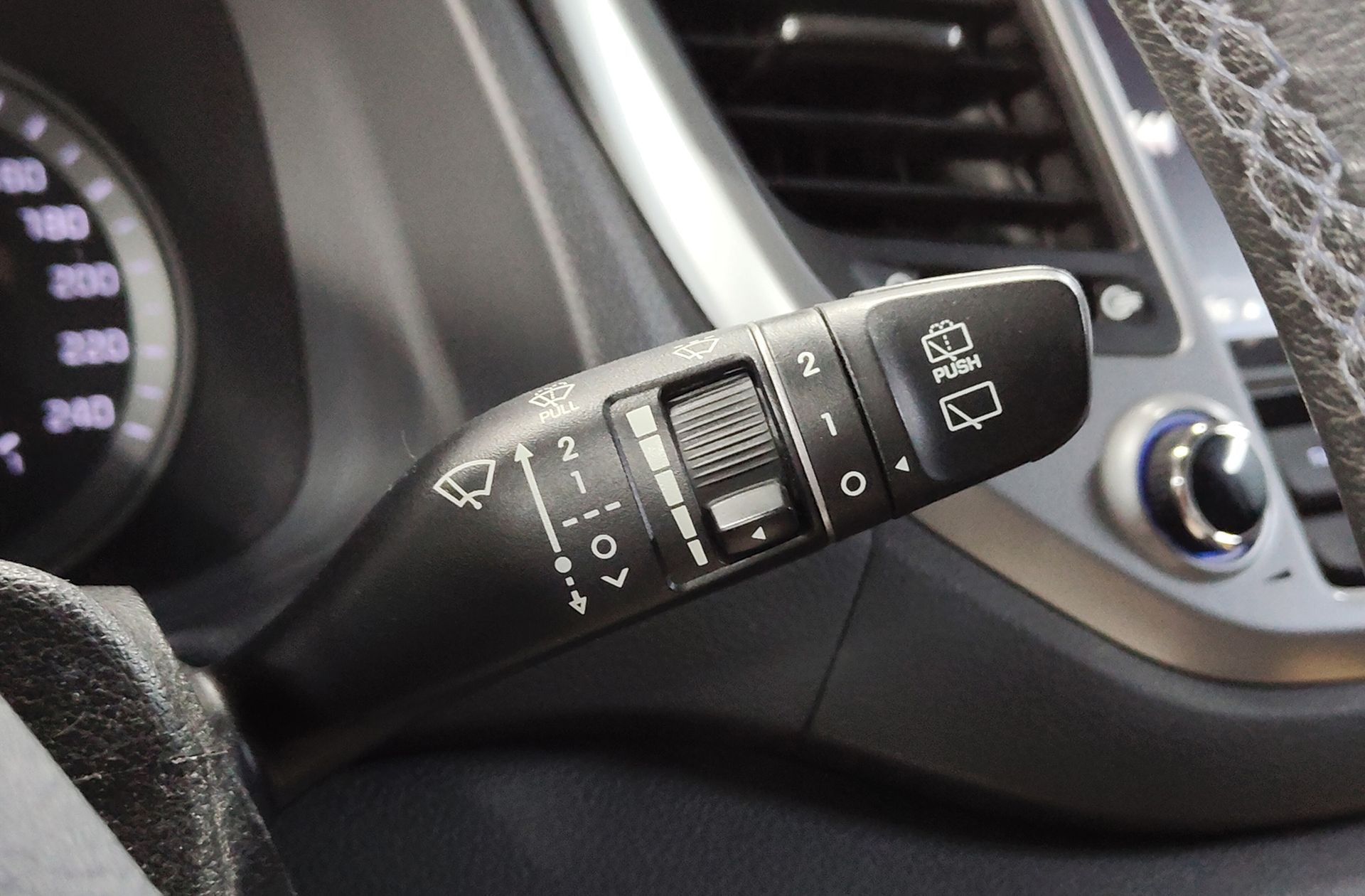 Hyundai Tucson 1.7 CRDi BlueDrive 25 Aniversario 4x2 - foto 27