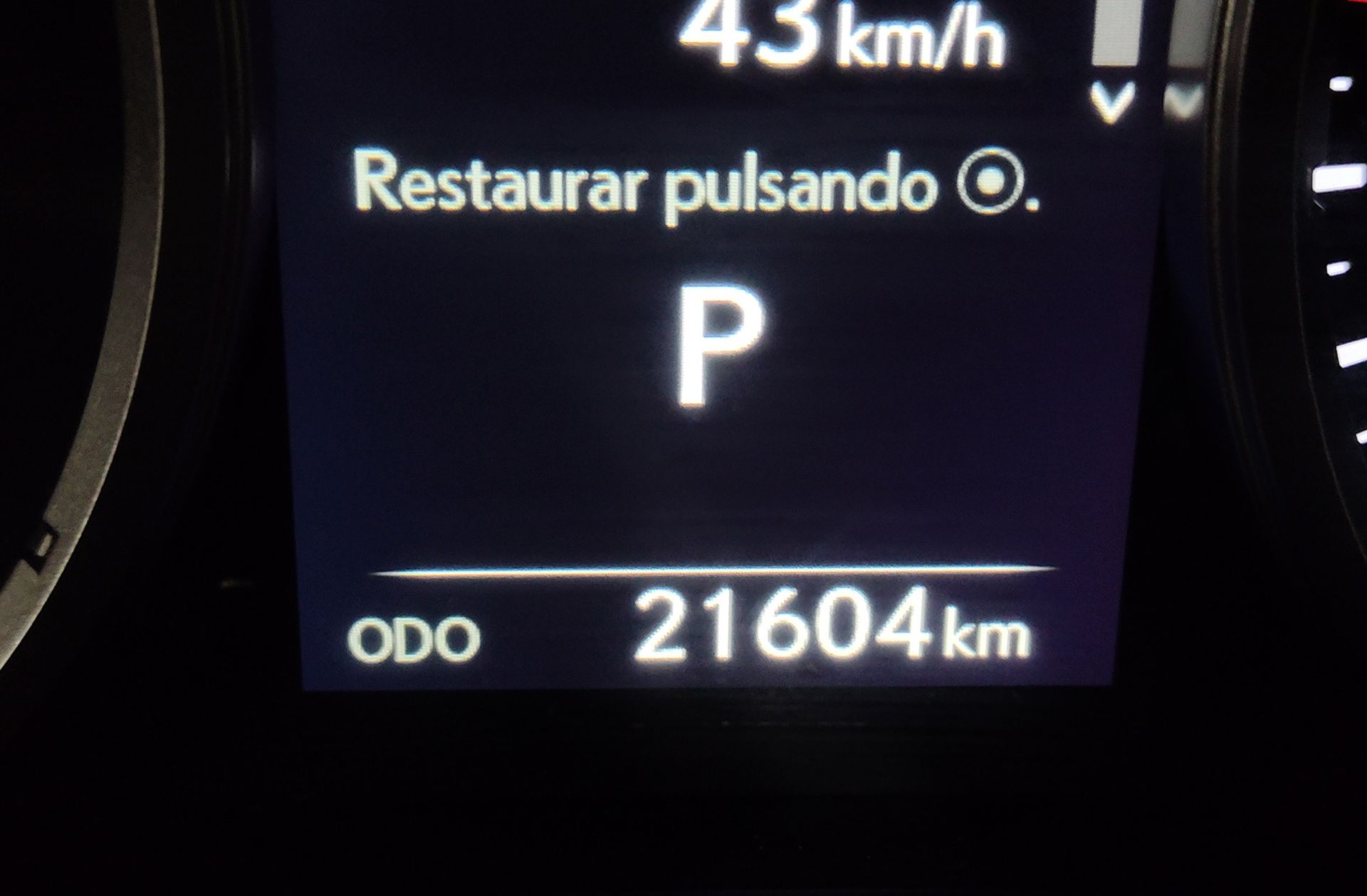 Lexus NX 300h Executive 4WD - foto 11