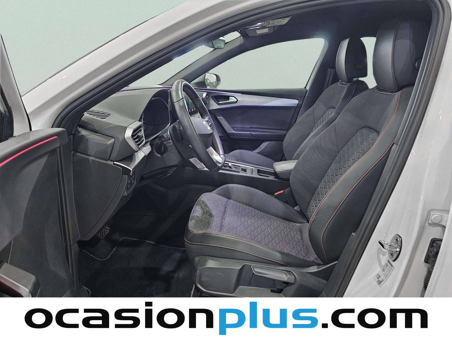Foto asientos delanteros Seat León Seat León 1.5 eTSI S&S FR Special Edition Vision DSG (150 CV)