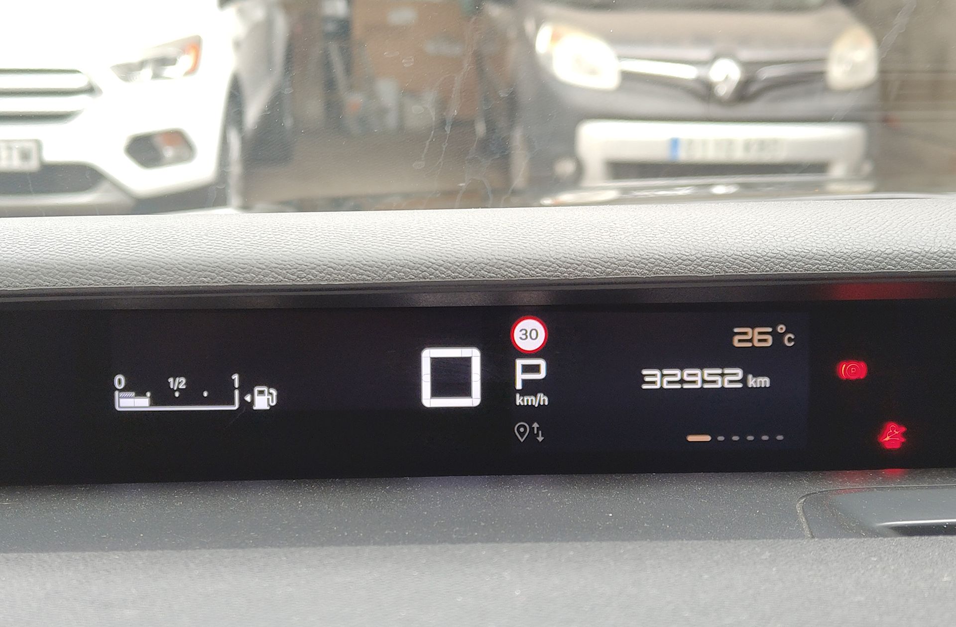 Citroën C3 Aircross Hybrid 145 Plus e-DCS6 - foto 27