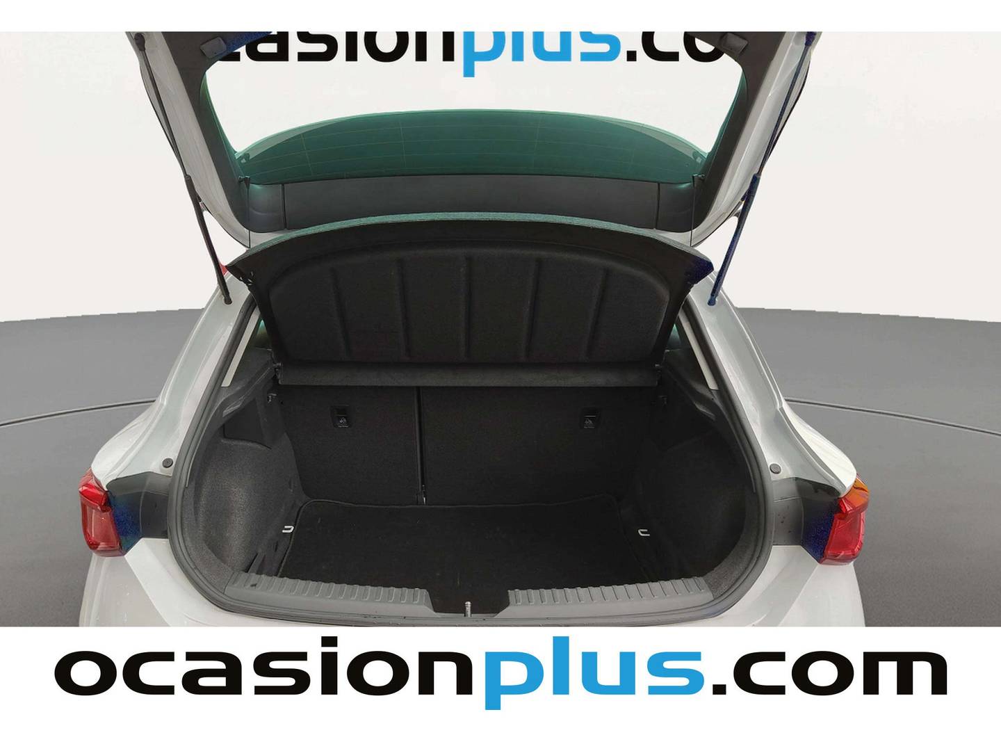 Fotos maletero Seat León Seat León 2.0 TDI S&S Style Go (115 CV)