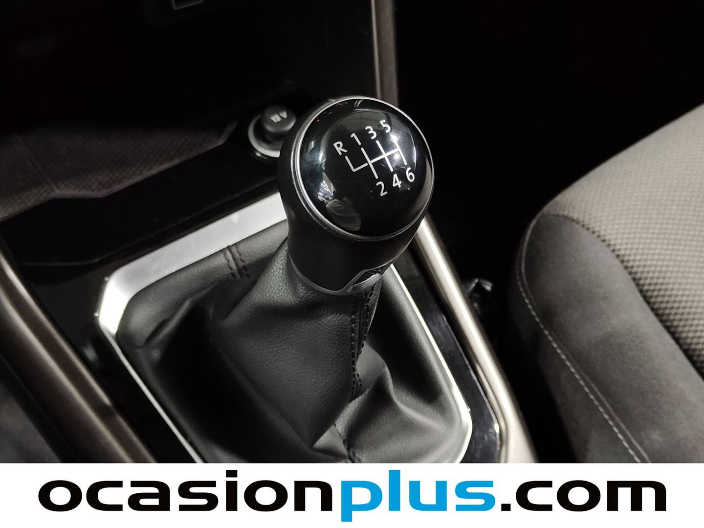 Foto Volkswagen T-Roc Volkswagen T-Roc Advance 1.0 TSI (115 CV)