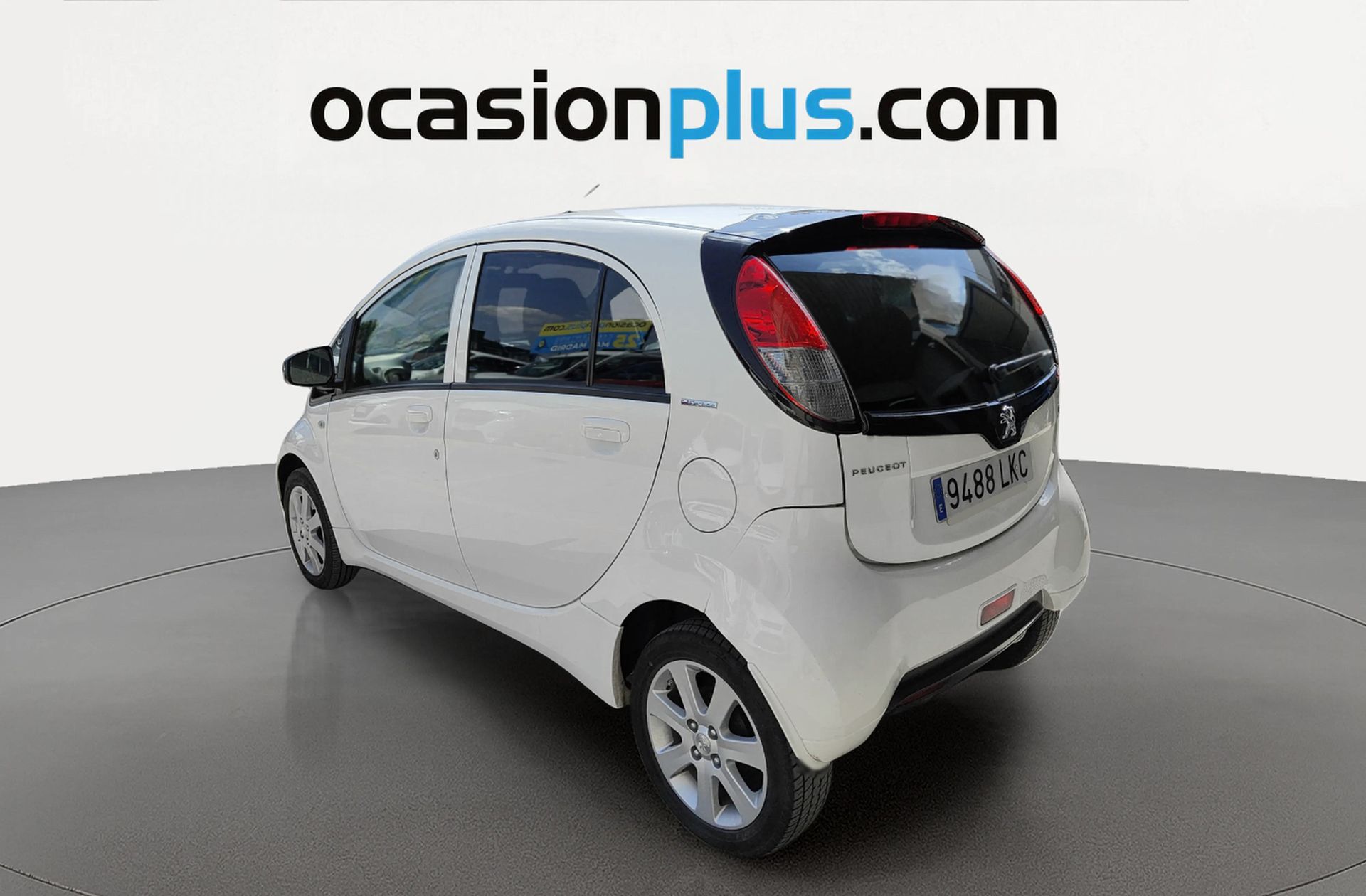 Peugeot iOn - foto 3
