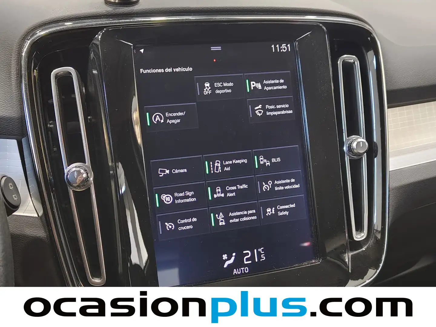 Foto Volvo XC40 Volvo XC40 T4 Momentum Auto (190 CV)