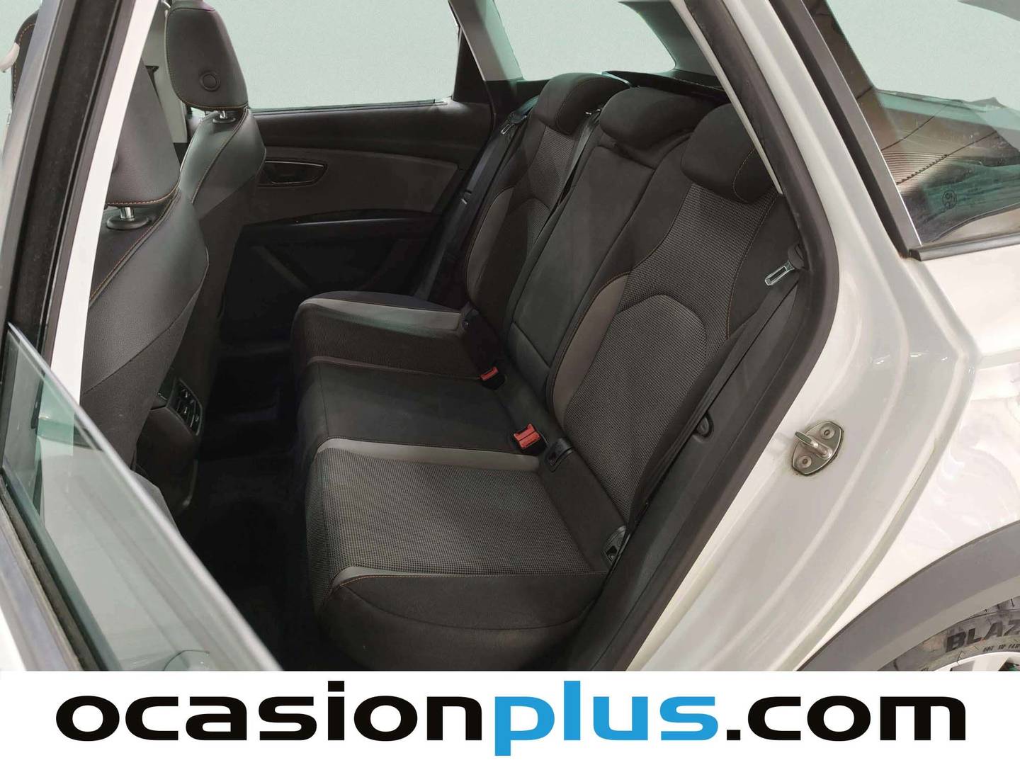 Foto asientos traseros Seat León Seat León ST 2.0 TDI S&S X-perience 4Drive DSG6 (184 CV)
