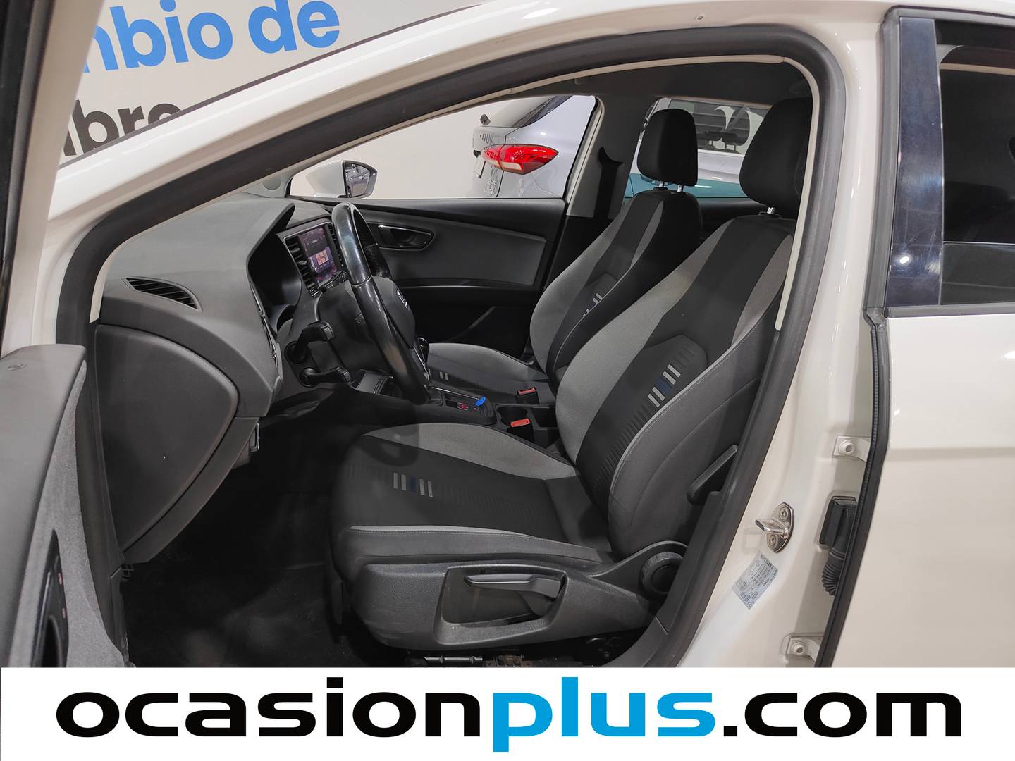 Foto asientos delanteros Seat León Seat León 1.5 TGI GNC S&S Style Visio Edition (130 CV)
