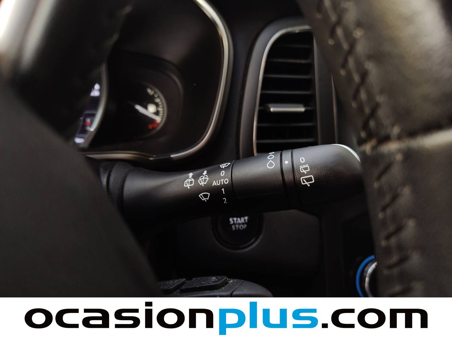 Foto Renault Mégane Renault Megane Zen TCe (140 CV) GPF