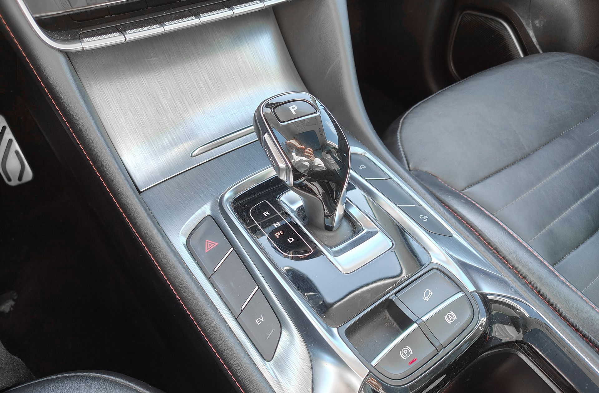 MG eHS 1.5 T-GDi PHEV Luxury - foto 6