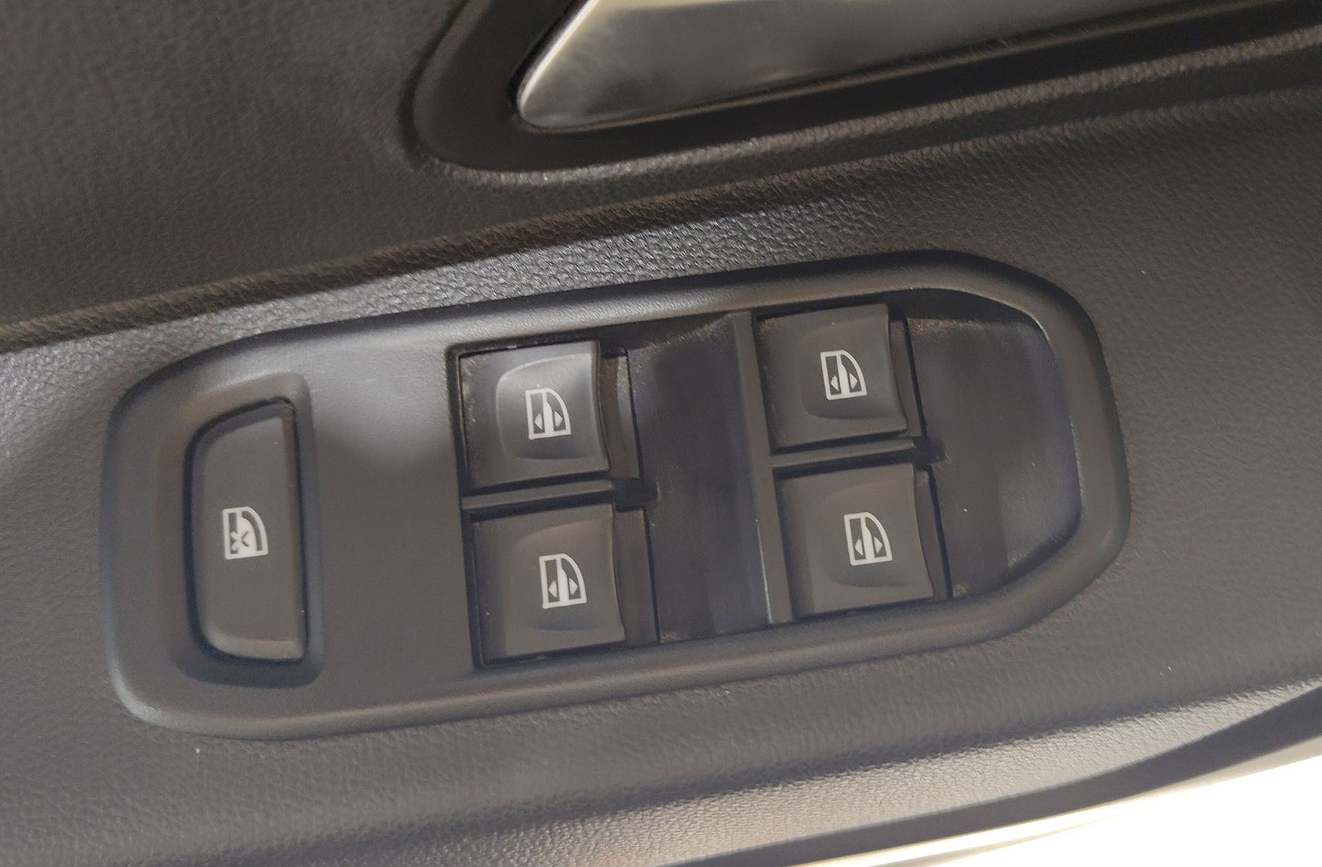 Dacia Duster Expression TCe ECO-G 4x2 - foto 30