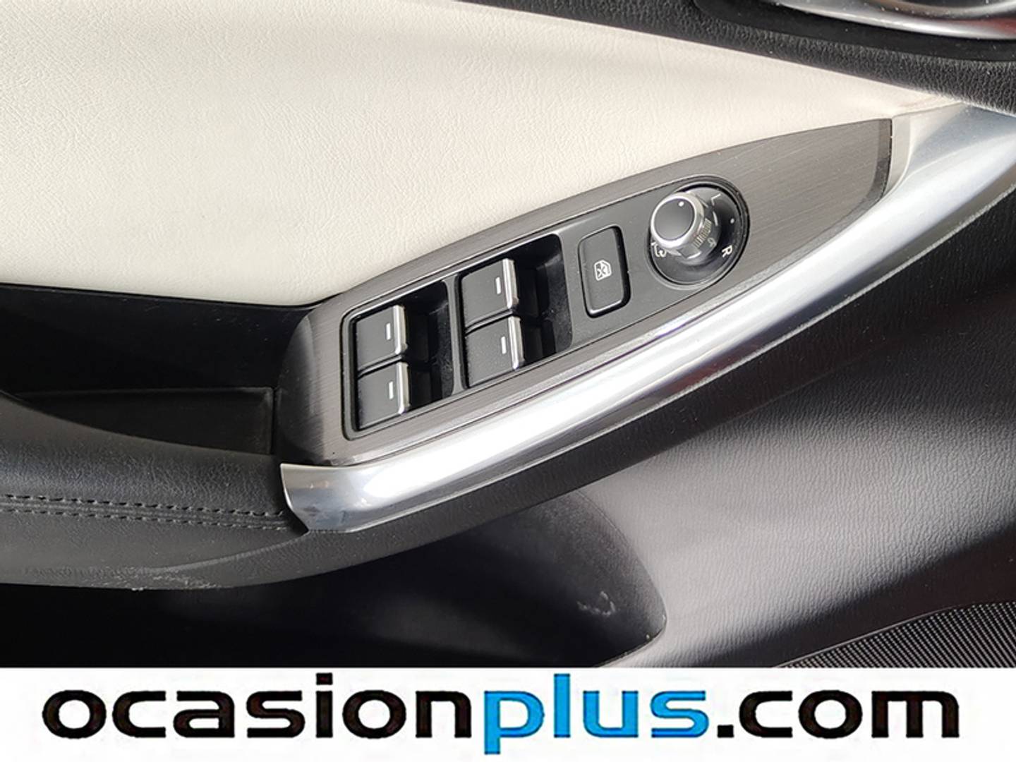 Foto Mazda CX-5 Mazda CX-5 2.2 DE Luxury 4WD AT (175 CV)