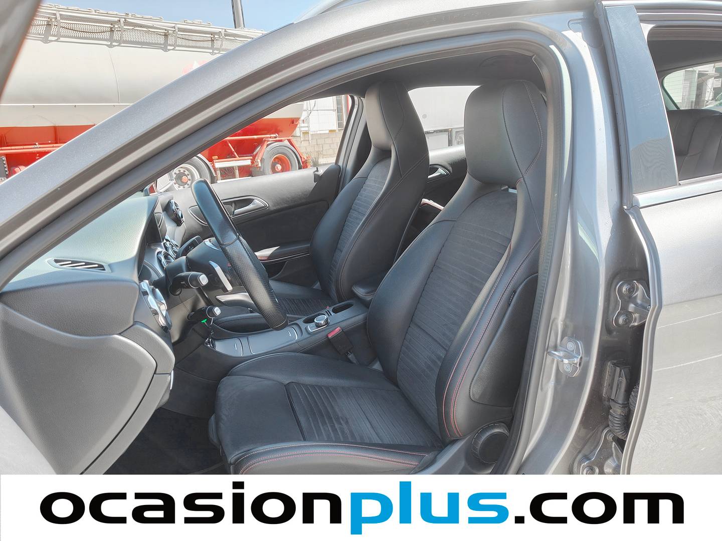 Foto asientos delanteros Mercedes GLA Mercedes GLA 200 d (136 CV) Pack AMG