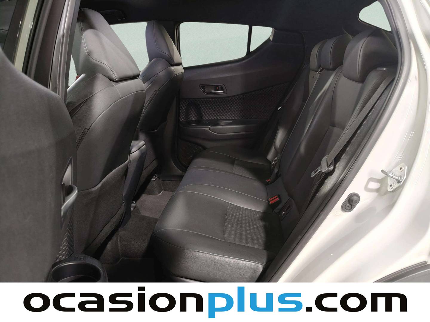 Foto asientos traseros Toyota C-HR Toyota C-HR 1.8 125H Dynamic Plus (122 CV)