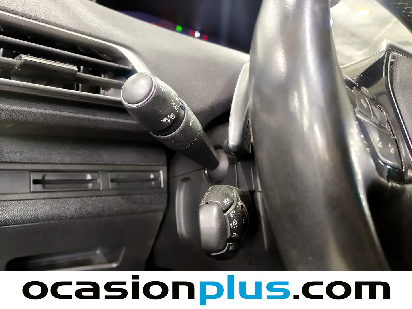 Foto Peugeot 3008 Peugeot 3008 PureTech 130 Allure EAT8 (130 CV)