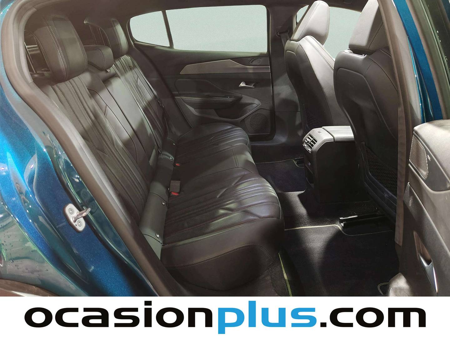 Foto asientos traseros Peugeot 408 Peugeot 408 PHEV 225 GT e-EAT8 (224 CV)