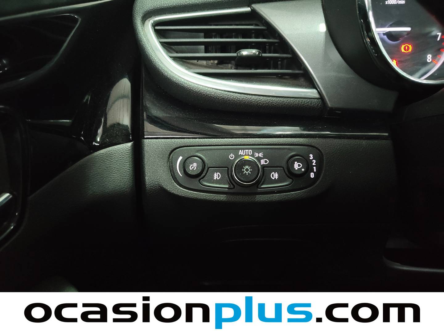 Extras del Opel Mokka X Opel Mokka X 1.4 T S&S Selective 4x2 (140 CV)