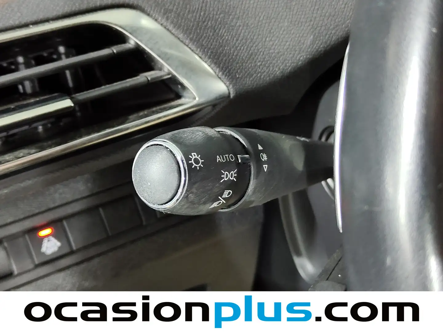 Foto Peugeot 3008 Peugeot 3008 PureTech 130 S&S Allure Pack EAT8 (130 CV)