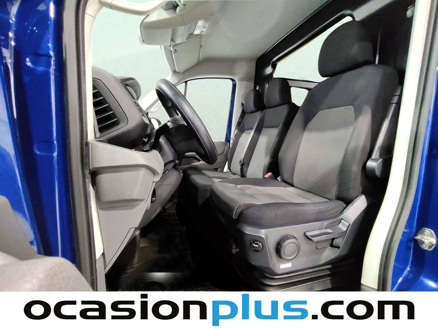Foto asientos delanteros Volkswagen Crafter Volkswagen Crafter 30 Furgón Batalla Media TN 2.0 TDI (102 CV)