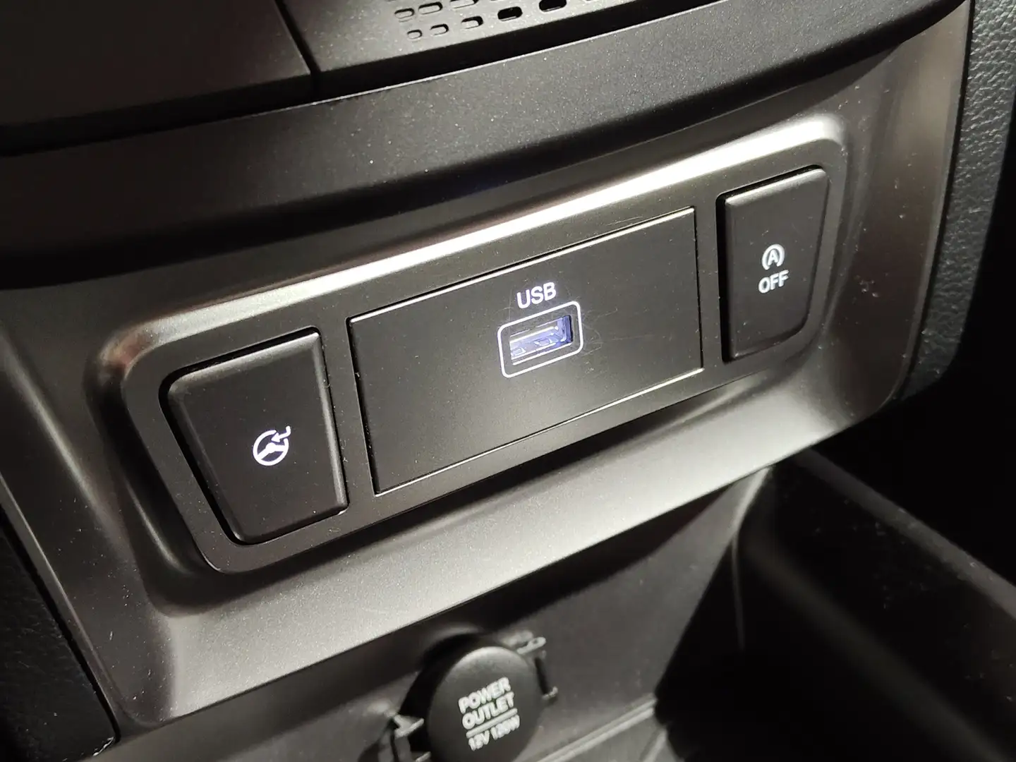 Foto KGM Tivoli KGM Tivoli G15T LP Urban Plus (135 CV)