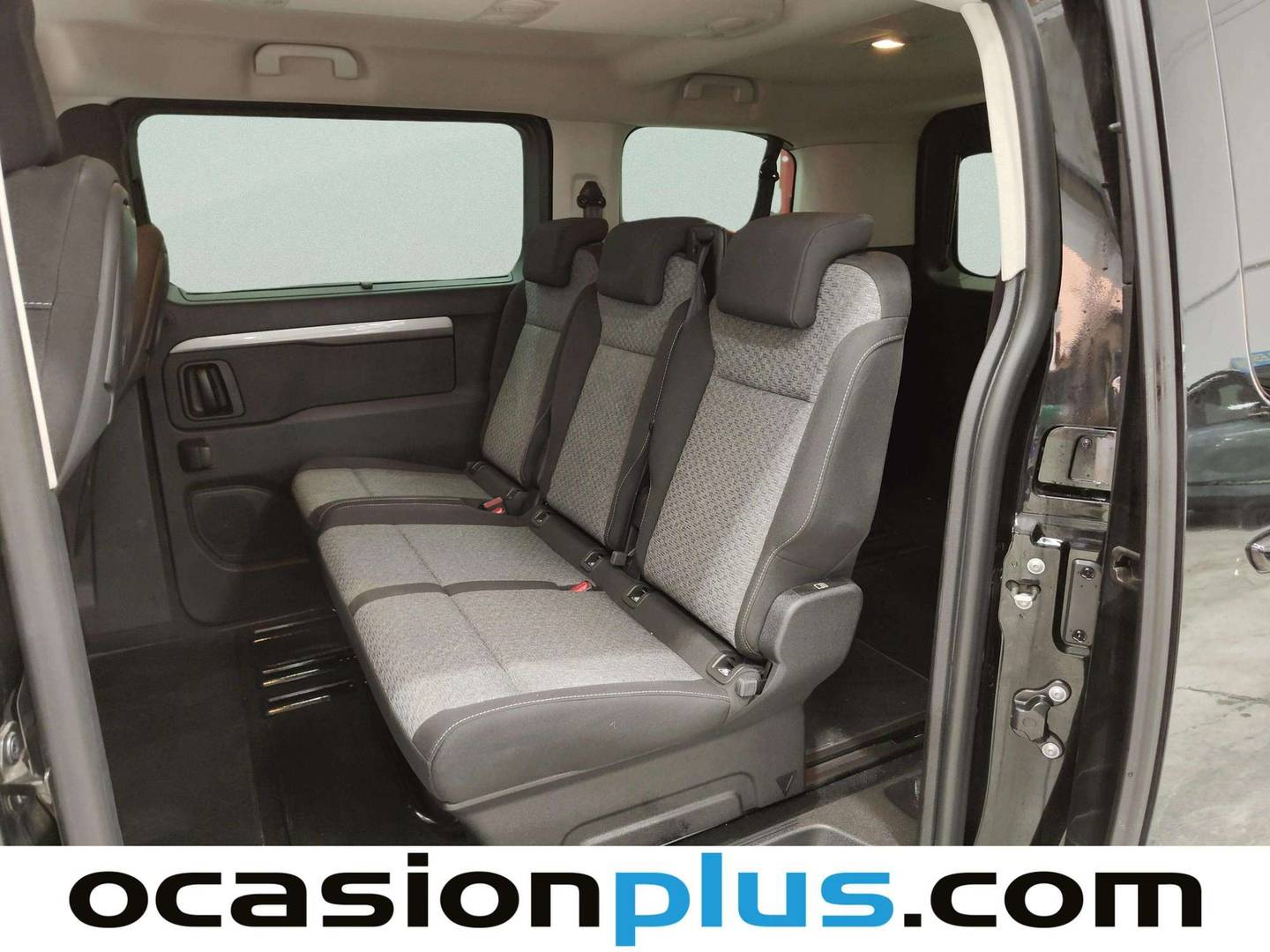 Foto asientos traseros Peugeot Traveller Peugeot Traveller BlueHDi 180 Business VIP Standard EAT8 (180 CV)