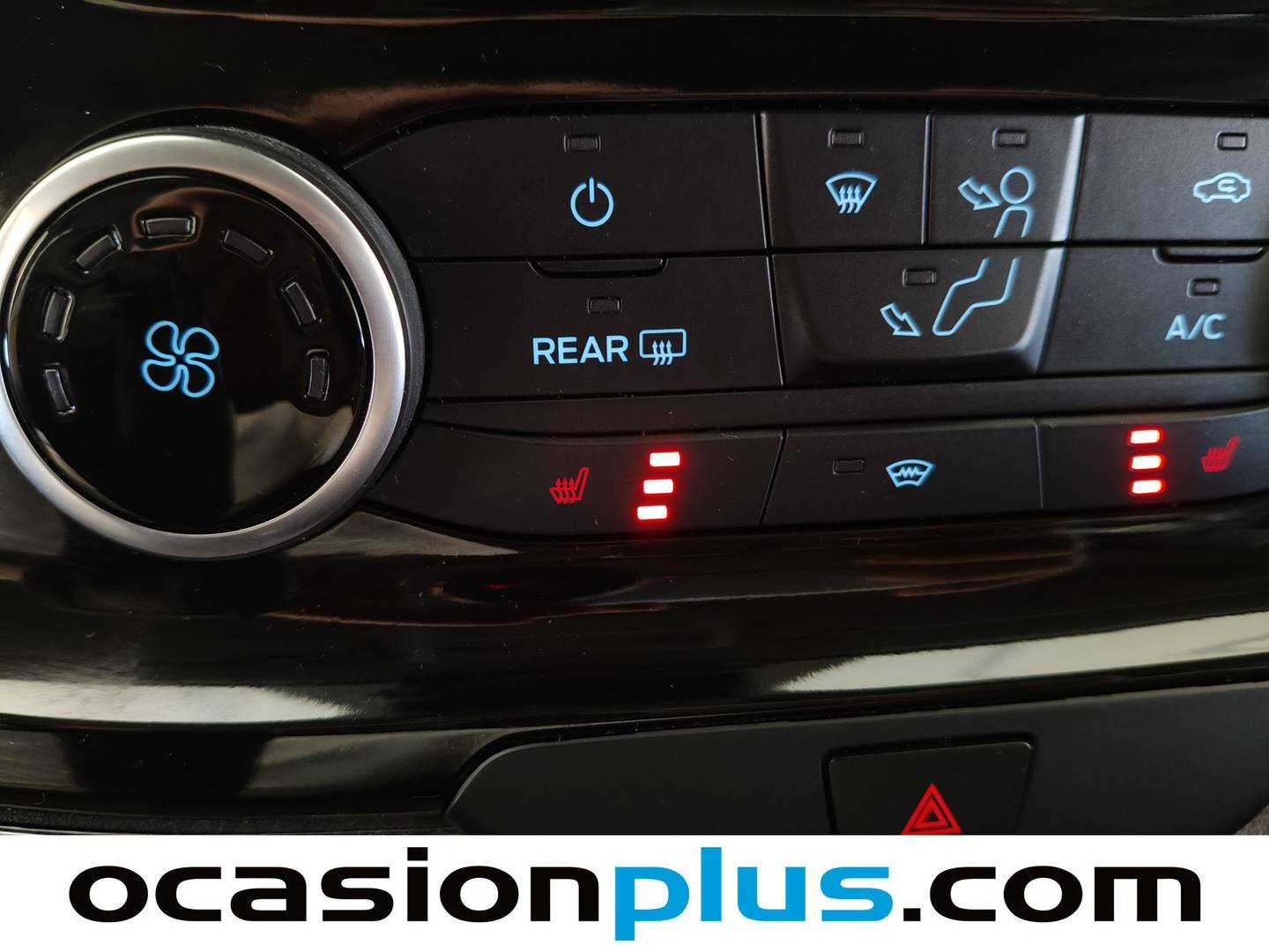 Extras del Ford Tourneo Custom Ford Tourneo Custom 2.0 TDCI L1 Titanium Auto (130 CV) 8 Plazas