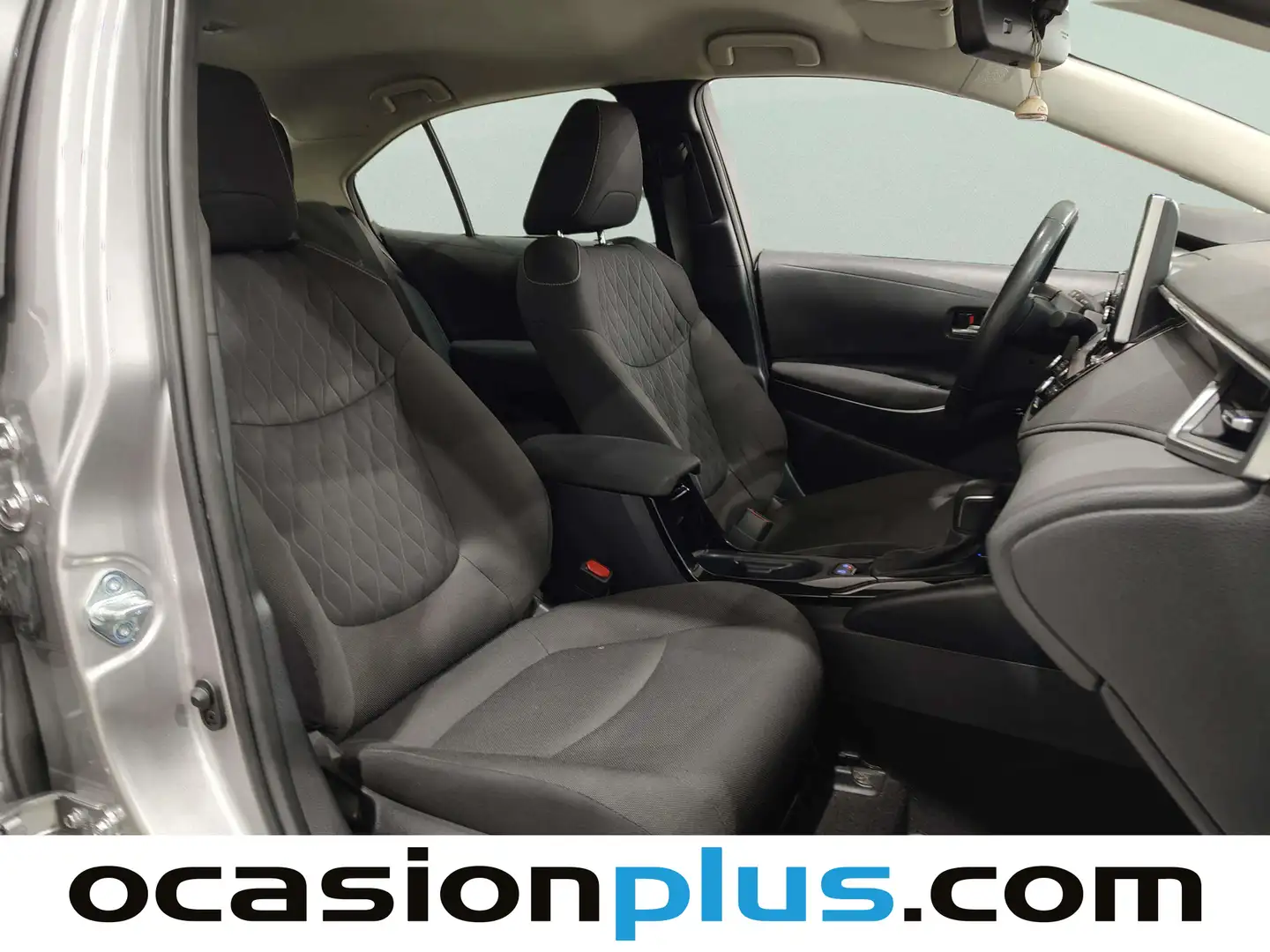 Foto Toyota Corolla Toyota Corolla 1.8 125 Híbrido Active Tech E-CVT Sedán (122 CV)