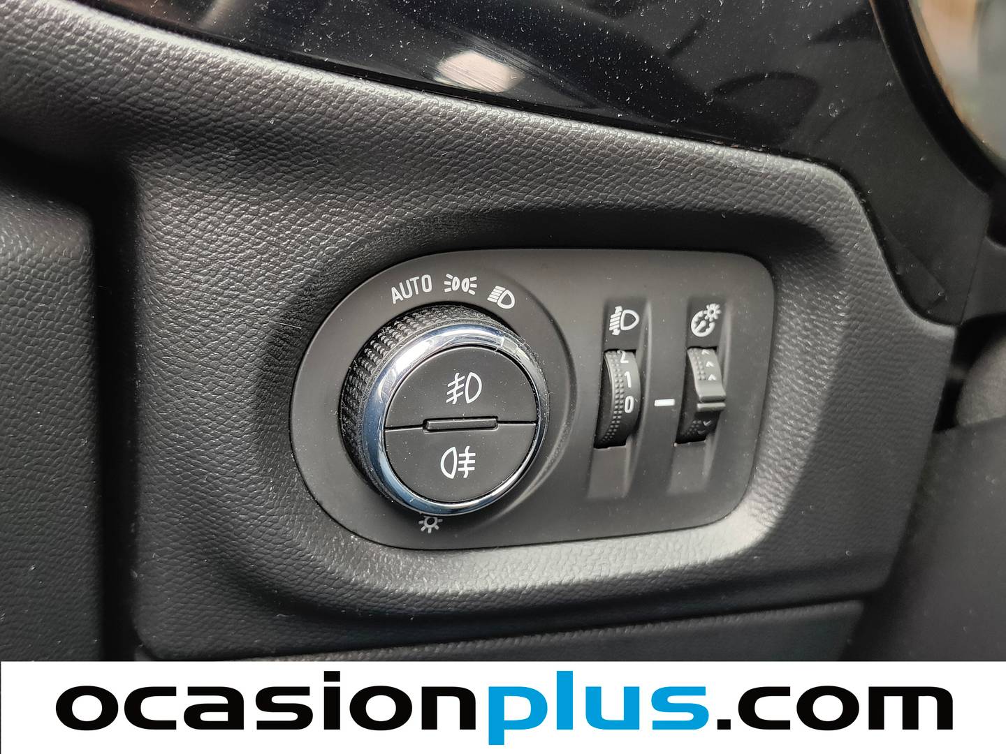 Extras y acabados del Opel Corsa Opel Corsa 1.2 XEL S&S Edition (75 CV)