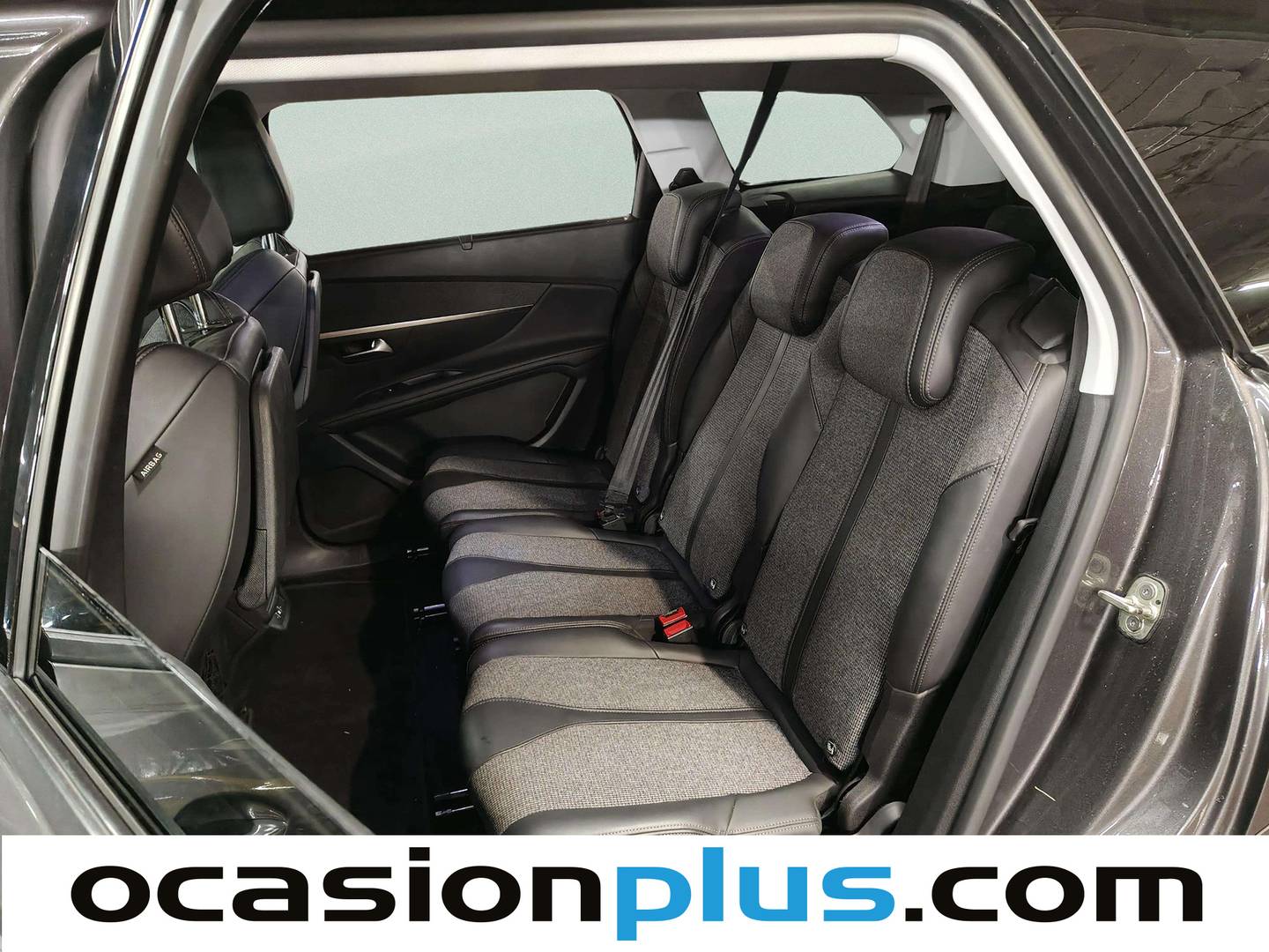 Foto asientos traseros Peugeot 5008 Peugeot 5008 PureTech 130 S&S Allure (130 CV) 7 Plazas