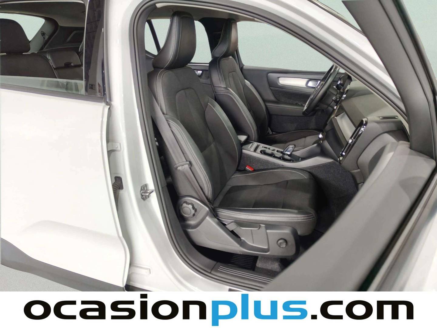 Foto Volvo XC40 Volvo XC40 D4 Business Plus AWD Auto (190 CV)