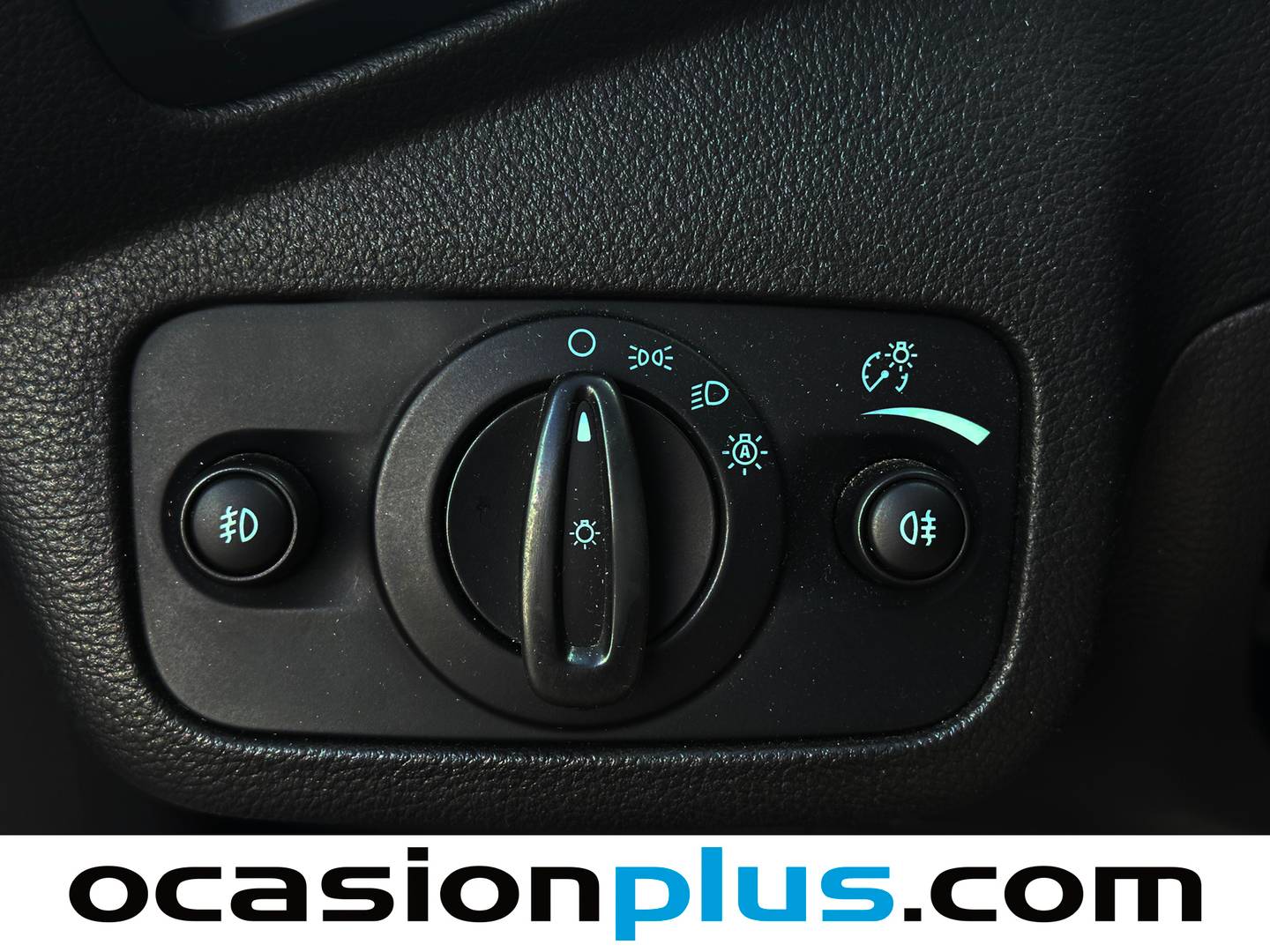 Accesorios del Ford Grand C-Max Ford Focus C-Max 1.5 TDCi Titanium (120 CV)