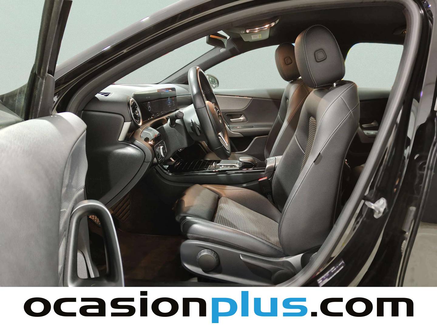 Foto asientos delanteros Mercedes Clase A Mercedes Clase A 180 d (116 CV)