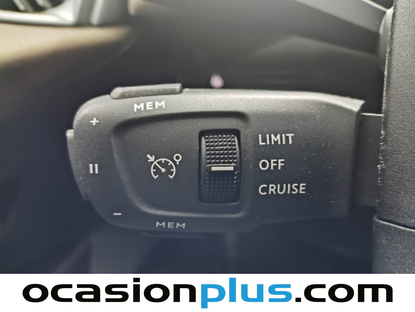 Foto DS DS 3 Crossback DS DS3 Crossback BlueHDi 100 So Chic (100 CV)