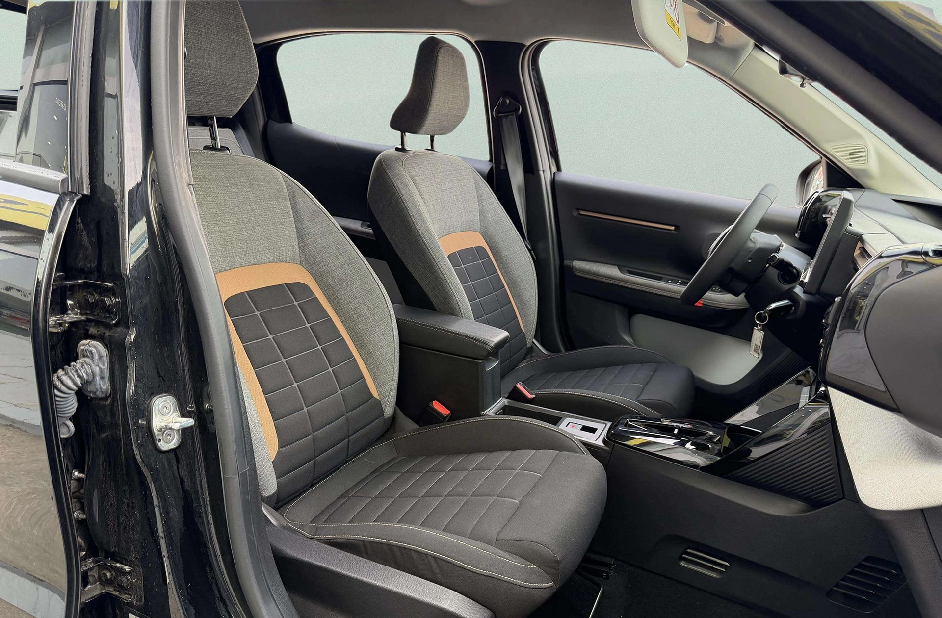Citroën C3 Aircross Hybrid 145 Plus e-DCS6 - foto 17