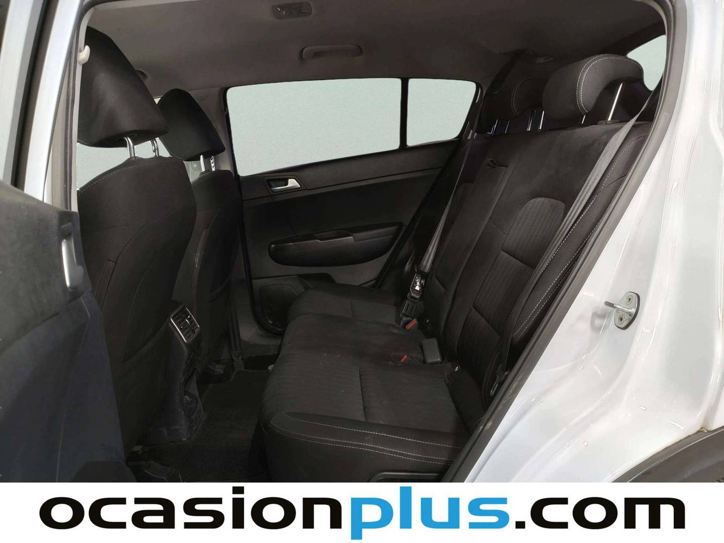 Foto asientos traseros KIA Sportage KIA Sportage 1.6 MHEV Concept 4x2 (115 CV)