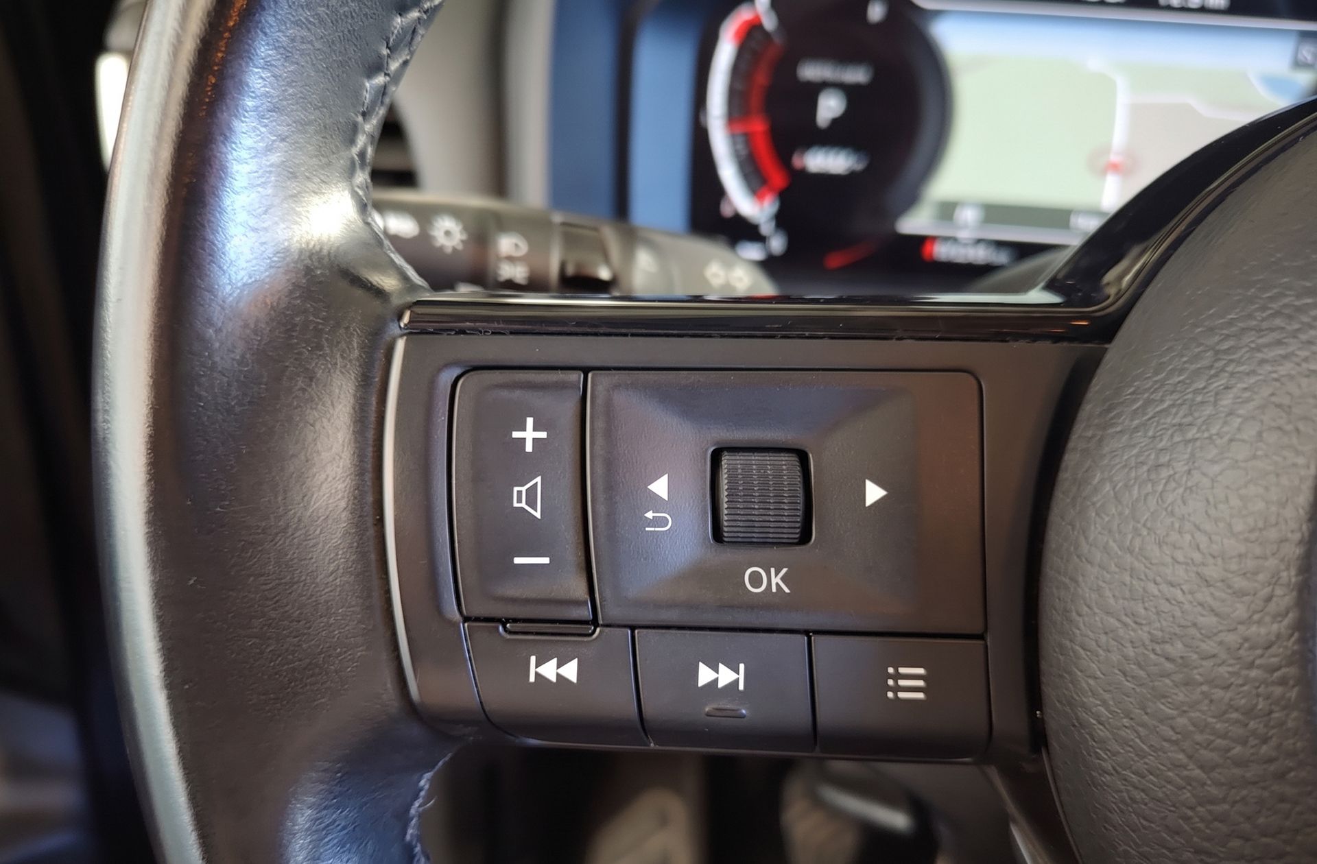 Nissan Qashqai DIG-T 140 N-Connecta - foto 29