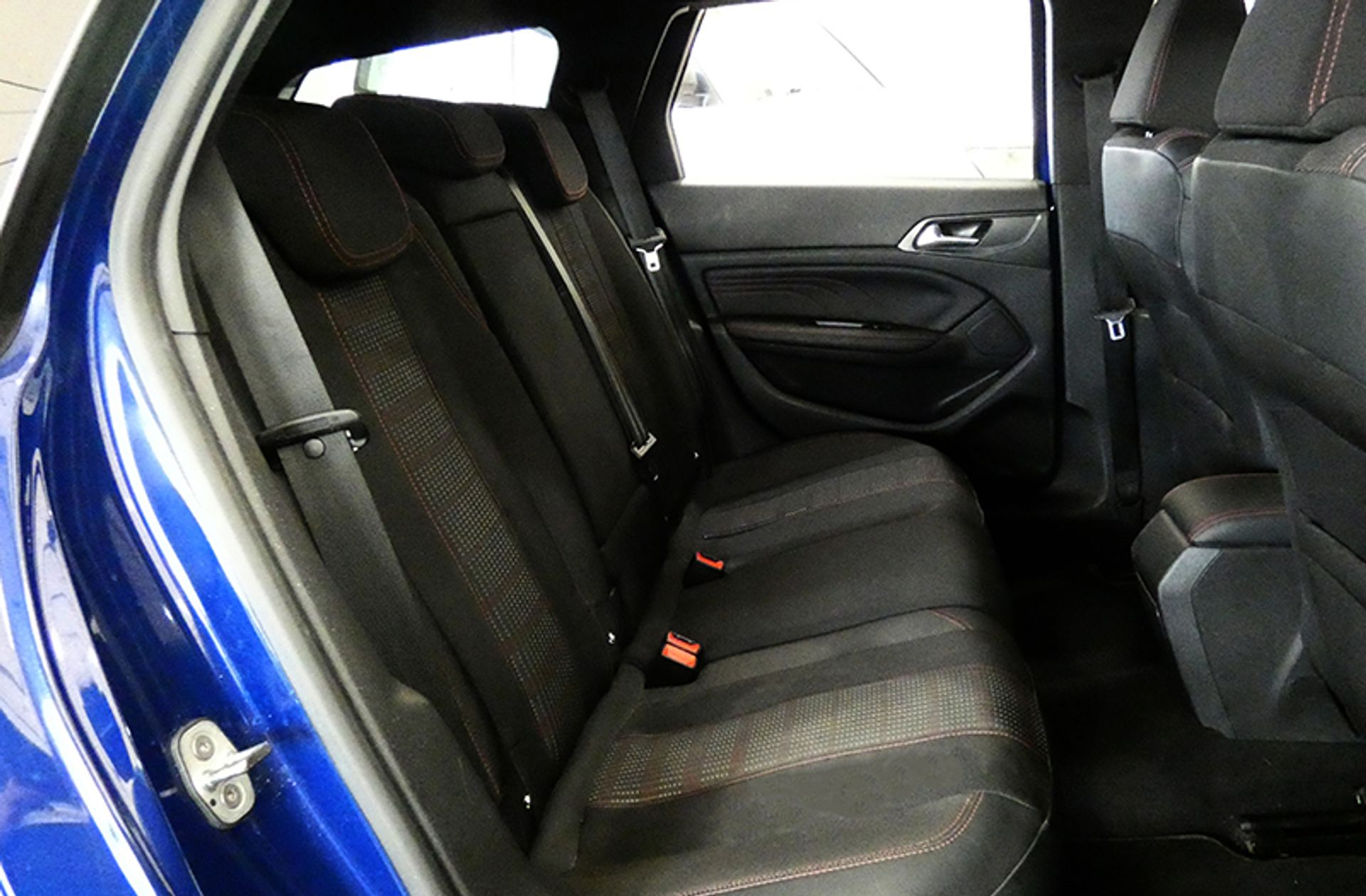 Peugeot 308 SW PureTech 130 GT Line EAT8 - foto 33