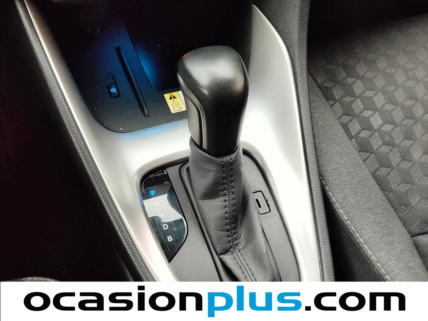 Foto Toyota Yaris Toyota Yaris 120H Business Plus (116 CV)