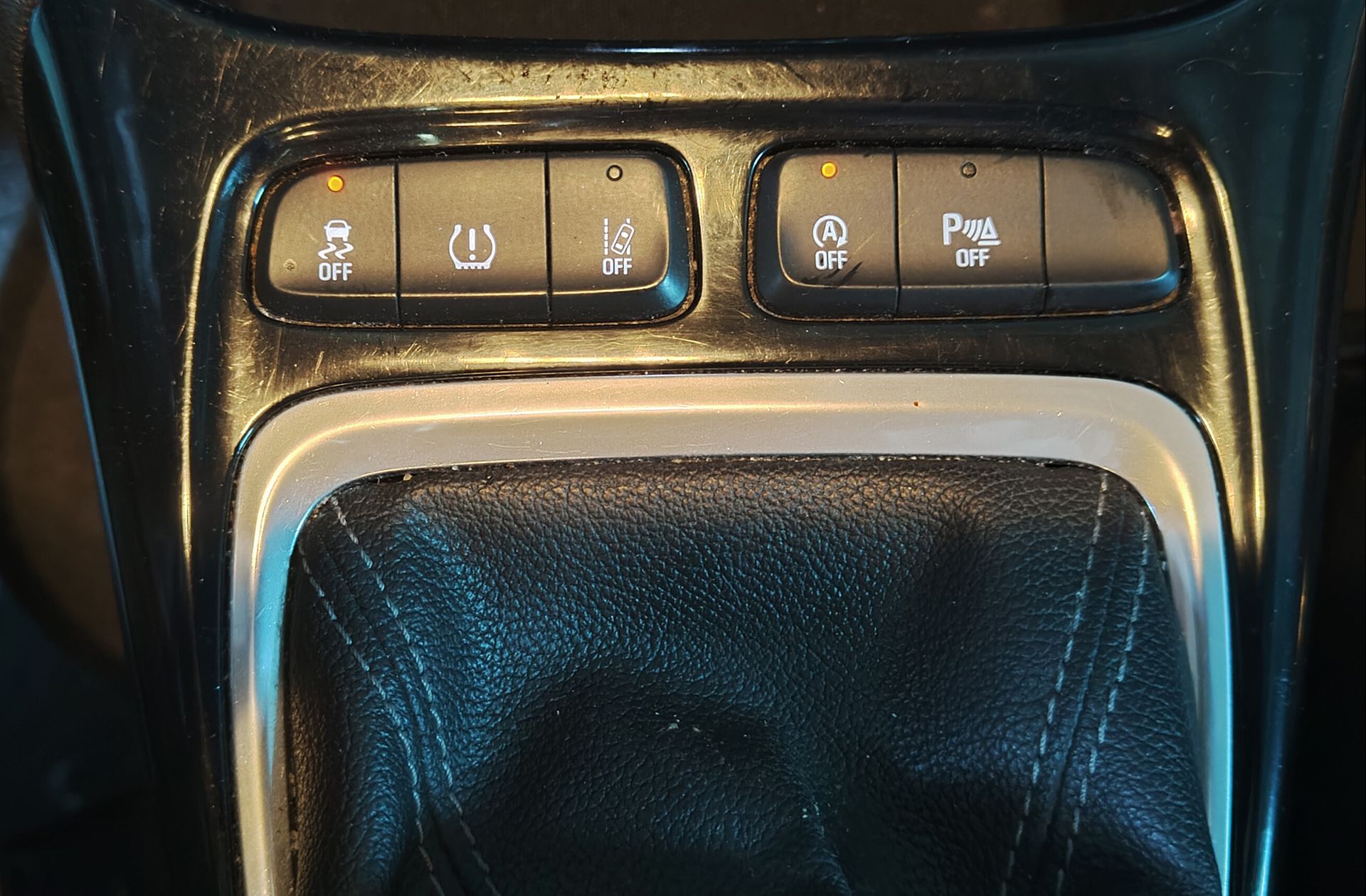 Opel Crossland 1.2 Design Line 120 Aniversario - foto 11