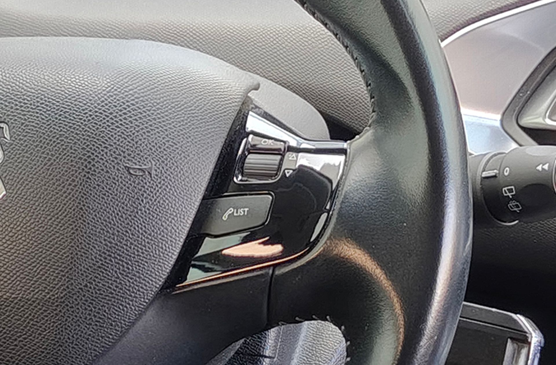Peugeot 308 SW BlueHDi 120 Allure - foto 31