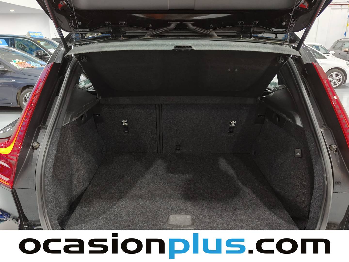 Foto Volvo XC40 Volvo XC40 T2 Momentum Core (129 CV)