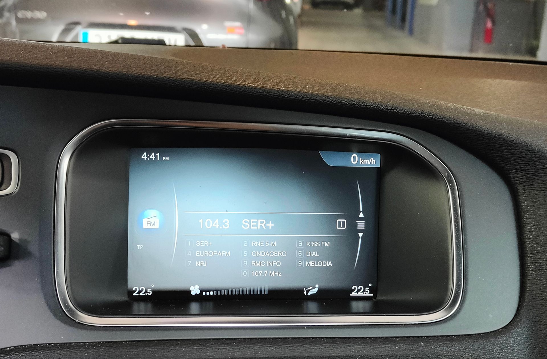Volvo V40 D3 Momentum - foto 32