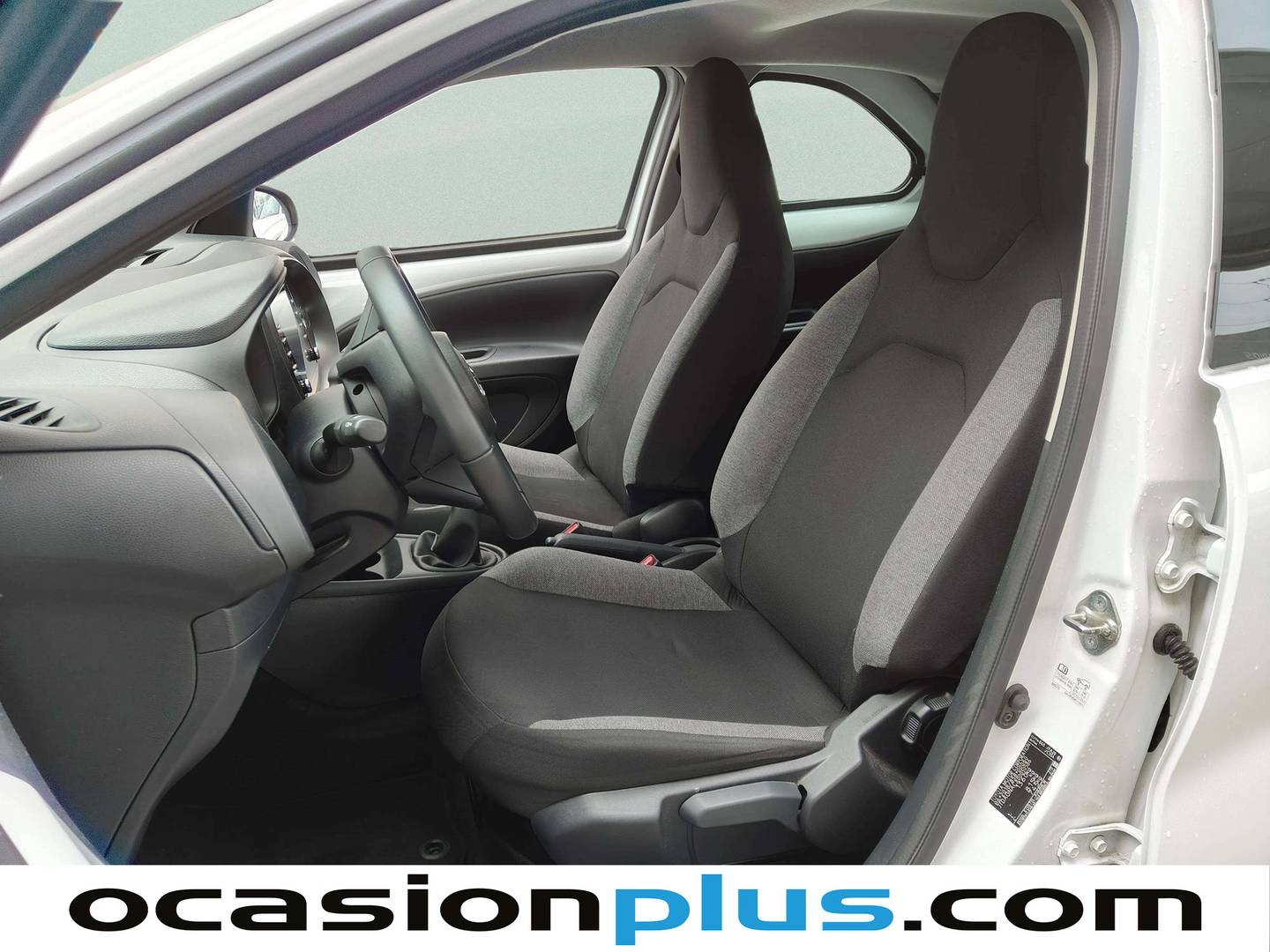 Foto asientos delanteros Toyota Aygo X Cross Toyota Aygo X Cross 1.0 VVT-I Play (72 CV)