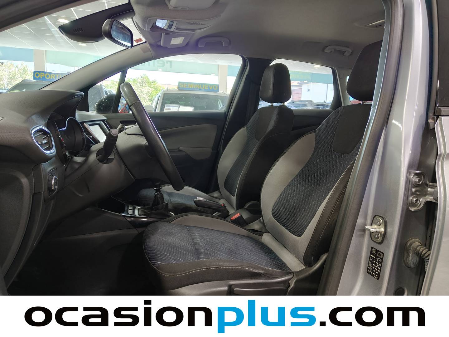Foto asientos delanteros Opel Crossland X Opel Crossland X 1.5 D S&S Design Line 120 Aniversario (102 CV)