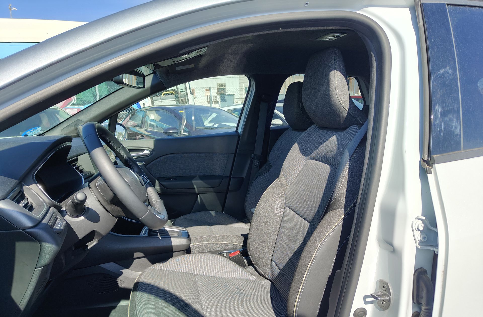 Renault Captur Techno E-Tech Híbrido - foto 16