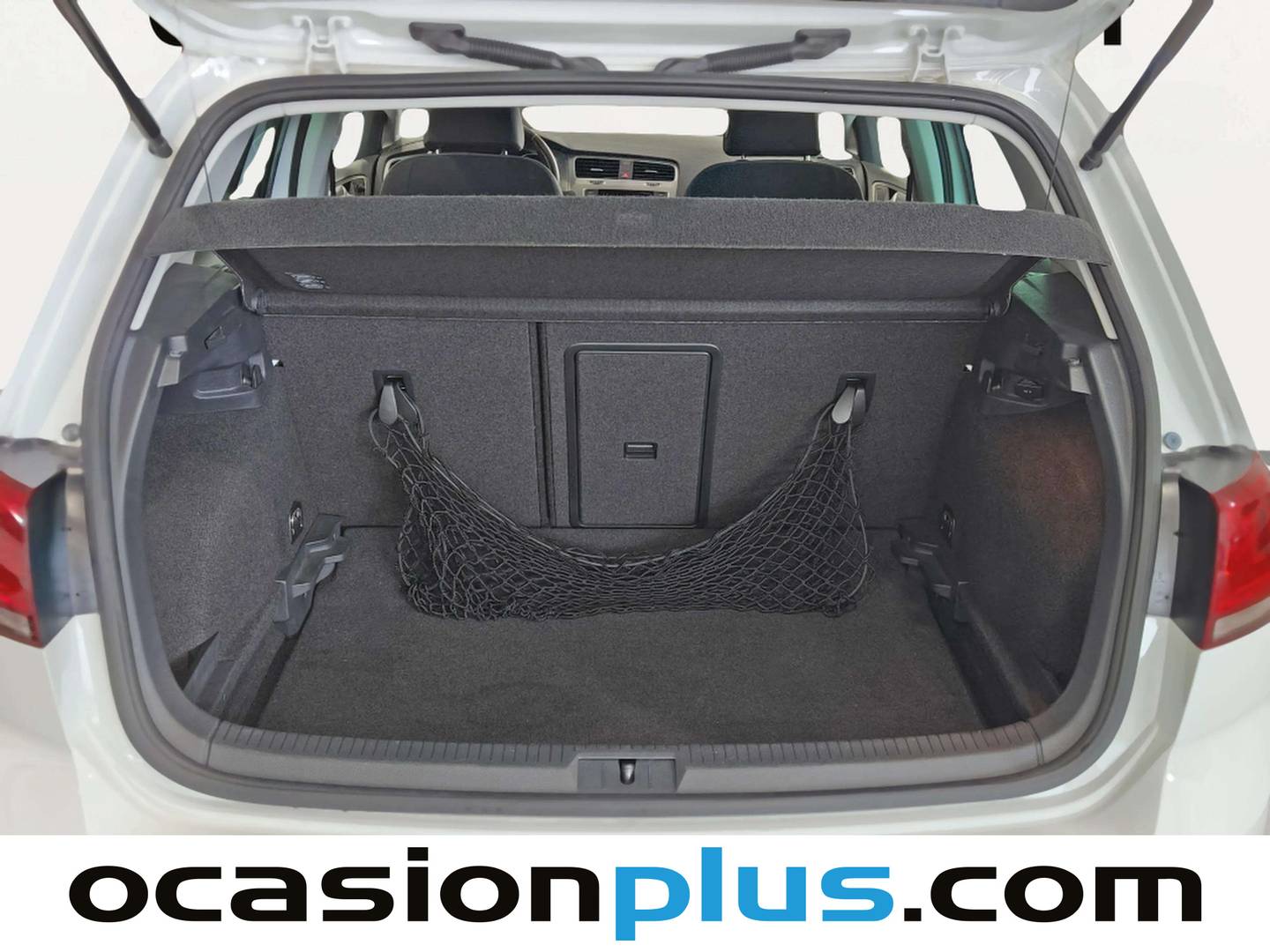 Fotos maletero Volkswagen Golf Volkswagen Golf Advance 1.6 TDI BMT (105 CV)