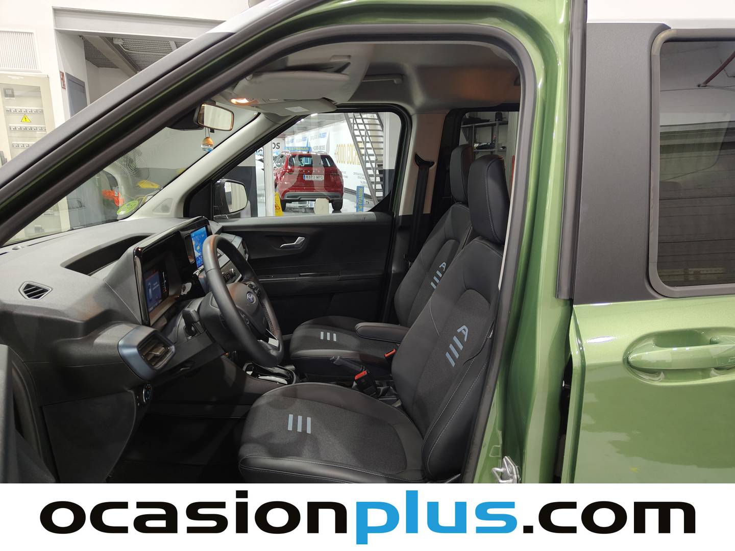 Foto asientos delanteros Ford Tourneo Courier Ford Tourneo Courier 1.0 Ecoboost Active Auto (125 CV)