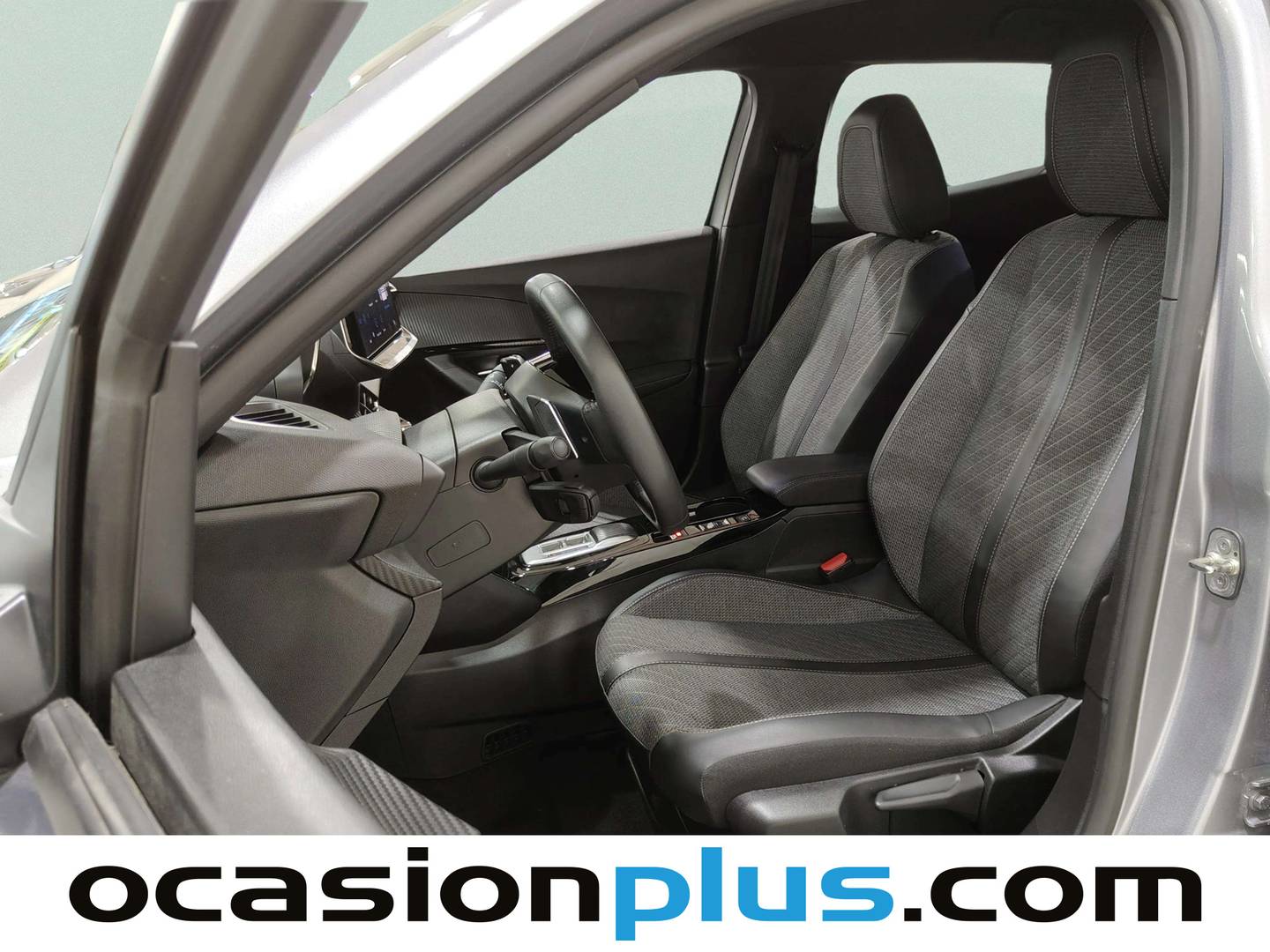 Foto asientos delanteros Peugeot 2008 Peugeot 2008 Allure Hybrid eDCS6 (145 CV)